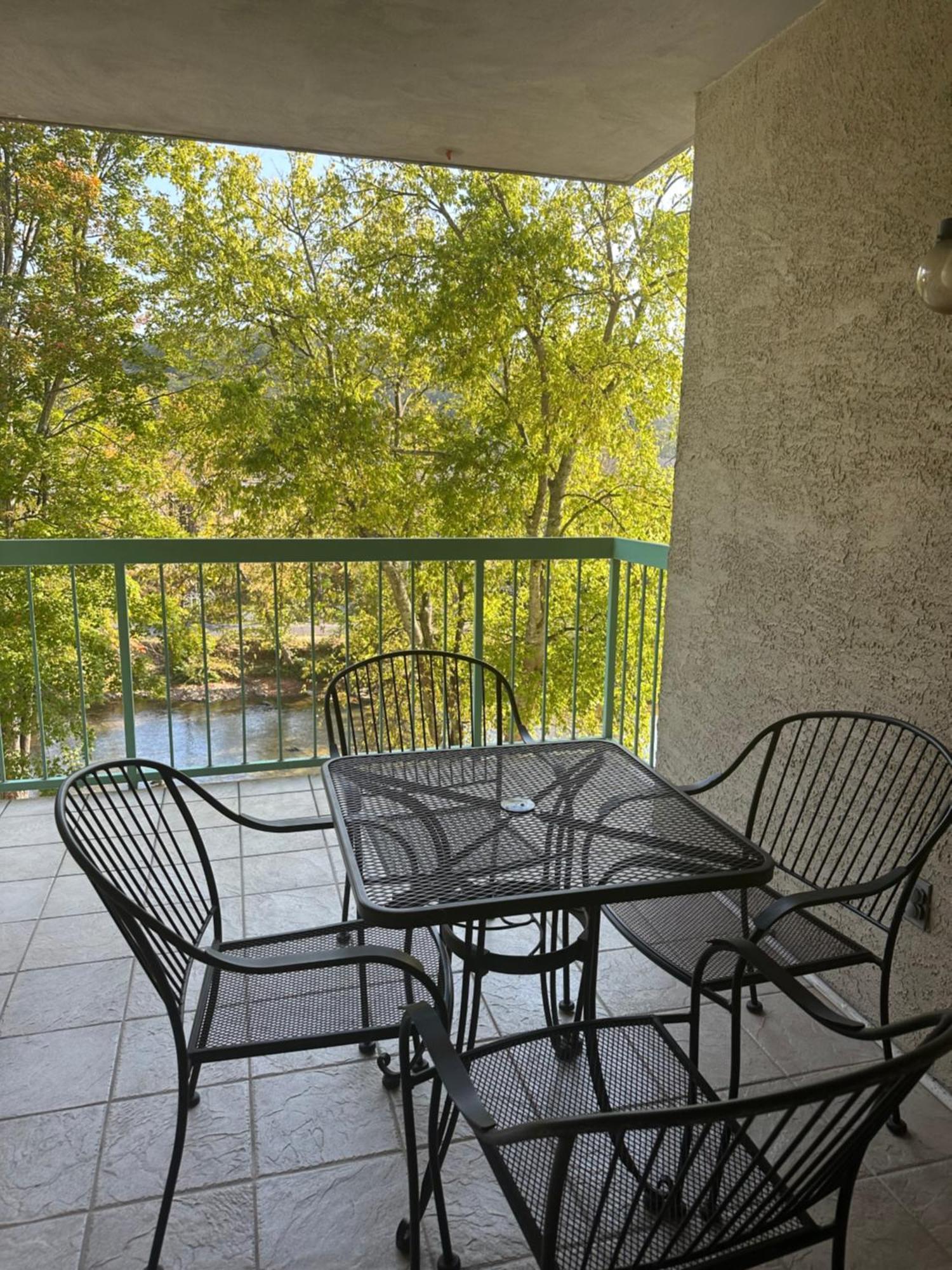 River Place Condos #304 2Bd Pigeon Forge Exterior photo